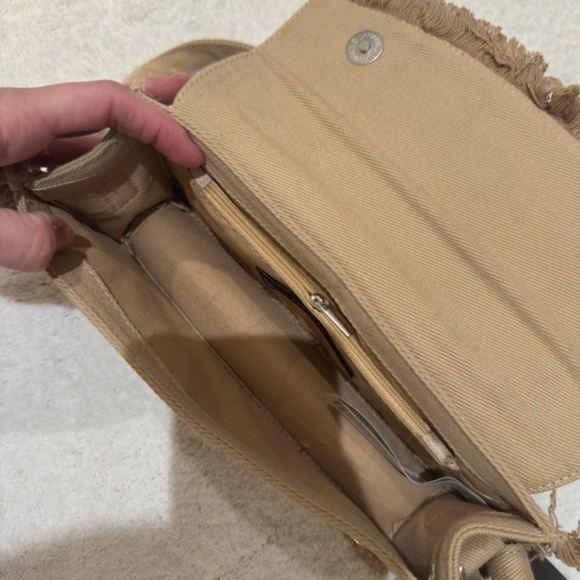 Forever 21 Beige Fringe Shoulder Bag - Picture 4 of 4